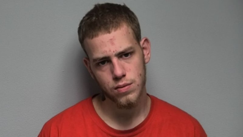 Corban Koster, de 18 años, de Paducah, fue acusado de tres delitos graves, incluido secuestro...
