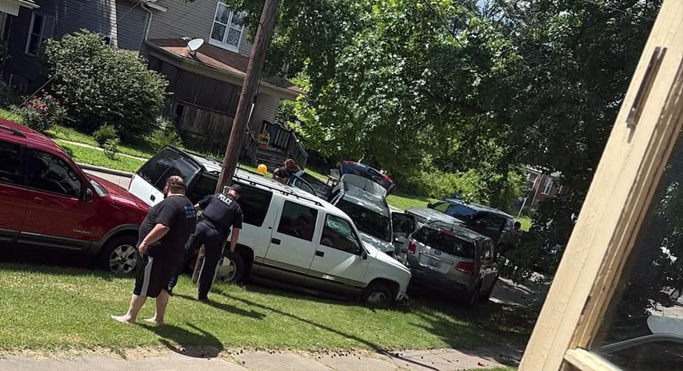 Three juveniles were detained after a short chase led to a crash in Cape Girardeau.
