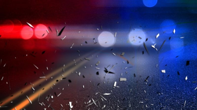 Un hombre de 19 años de edad, Ellington, Missouri resultó gravemente herido la noche del...
