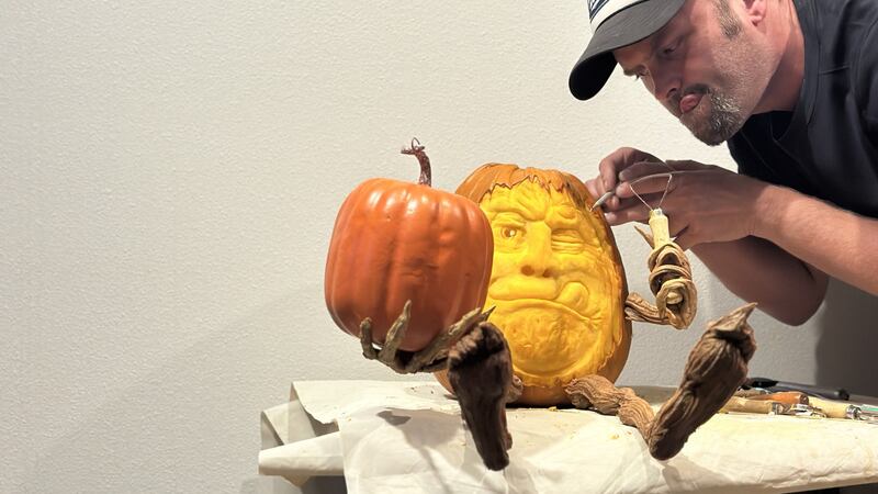 Solo quedan cuatro fechas para el festival de tallado de calabazas “Let the Gourd Times Roll”...