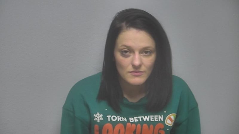 Candyce Taylor, 33, de Paducah está entre rejas después de que los ayudantes del sheriff del...