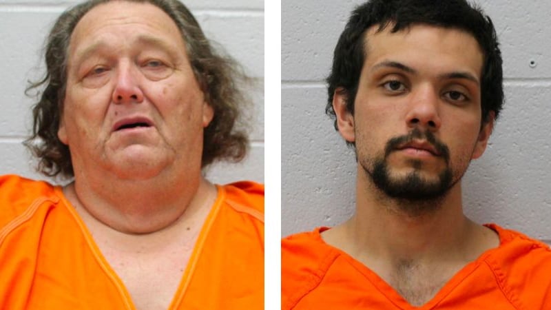 Charles E. Sheperd (izquierda), de 66 años, y Judah Herring, de 26, se enfrentan a múltiples...