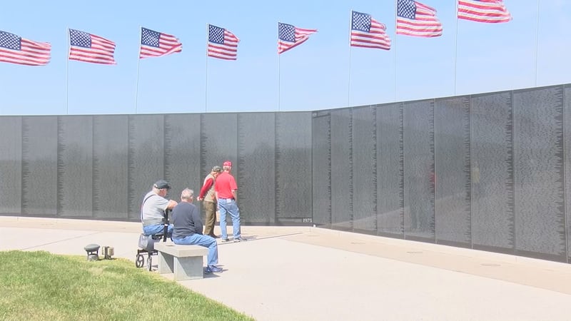El Monumento Nacional a los Veteranos de Missouri, situado en Perryville, acogerá una vigilia...