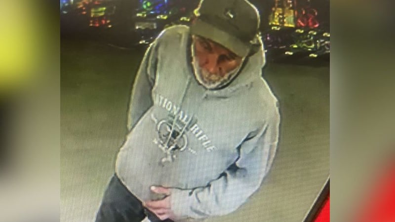 El sheriff del condado de Graves afirma que los investigadores están buscando a un hombre que...