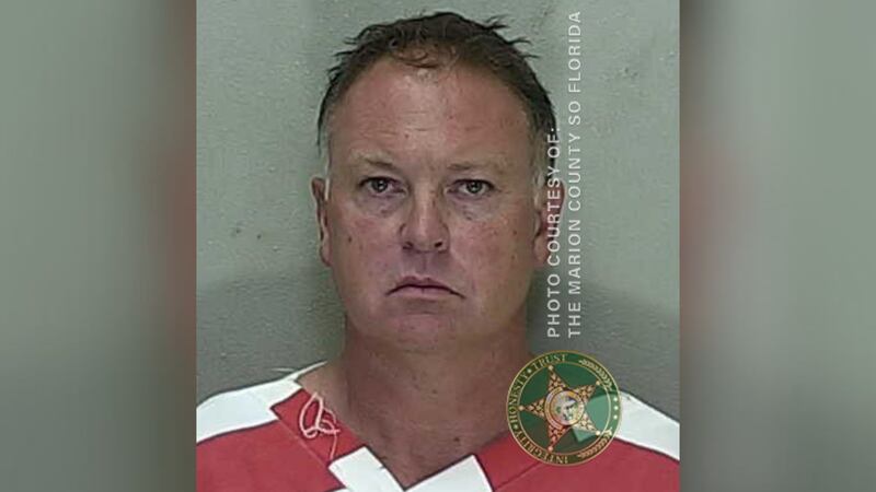 Un veterinario itinerante, Gregory Ford, detenido en Florida por agredir sexualmente a un...