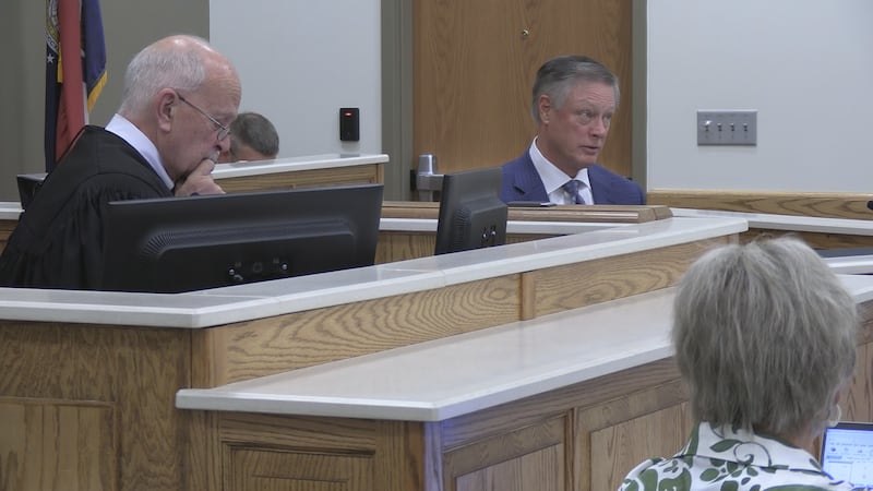 El futuro desarrollo del centro comercial West Park Mall se está decidiendo en los tribunales.