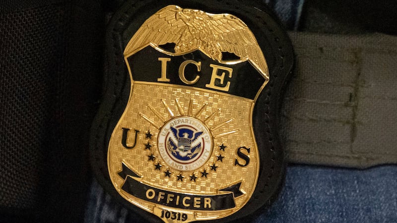 El Servicio de Inmigración y Control de Aduanas de EE. UU. (ICE) se ha pronunciado tras la...