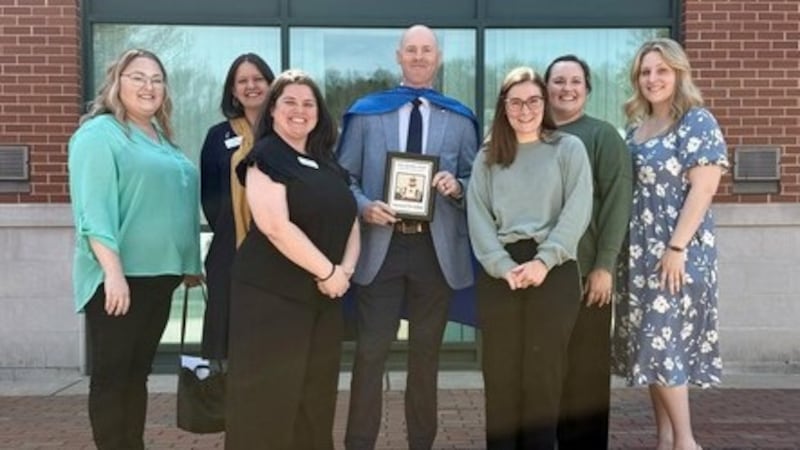 Los Centros de Defensa de los Niños de Kentucky han nombrado al teniente de la Policía Estatal...