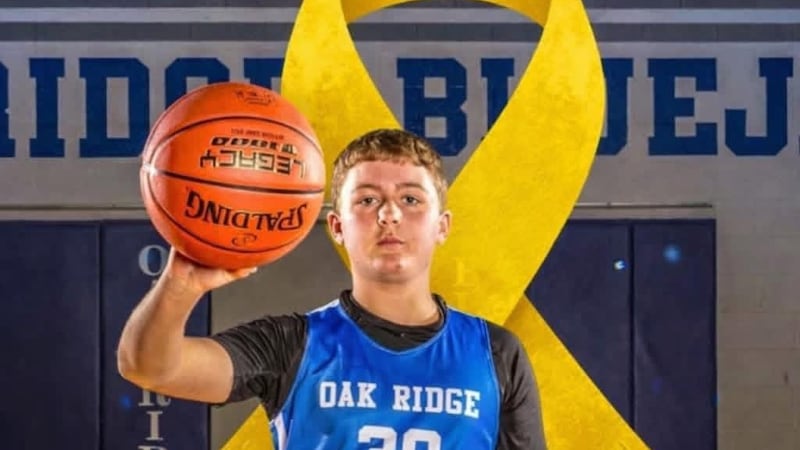 El programa de baloncesto de Oak Ridge dedica los partidos de esta semana a apoyar al...