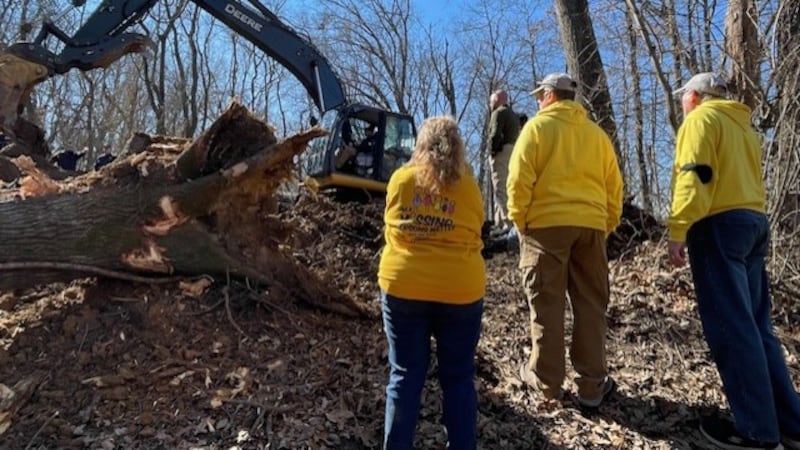 El tiempo lluvioso del 14 de febrero retrasó las labores de excavación en la investigación del...