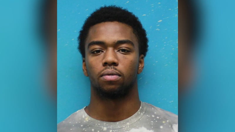 Dashawn Johnson, de 19 años y de Cape Girardeau, fue acusado con delito grave de agresión...