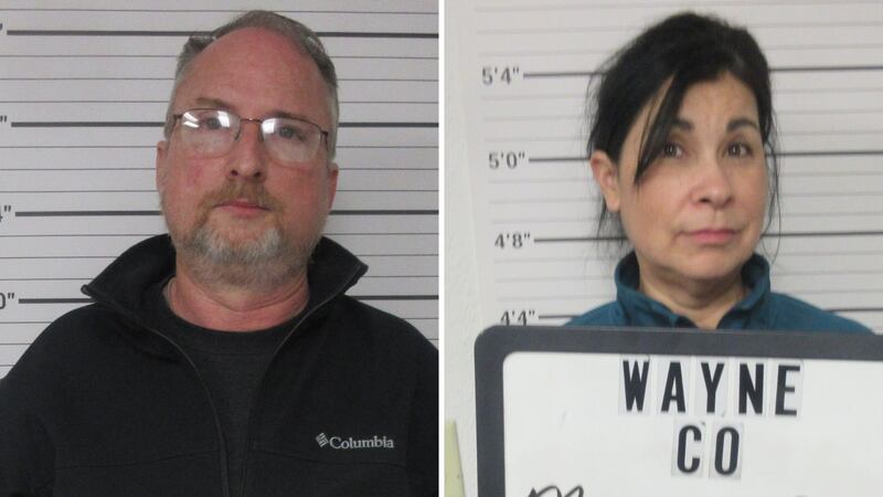 Larry Charles Musgrave, Jr., de 57 años, y Carmen Grizel Musgrave, de 64, fueron detenidos...