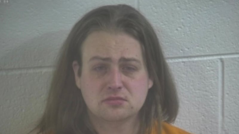 Steven Walker, 29 de Hardin, Ky., se enfrenta a cargos en relación con una investigación por...