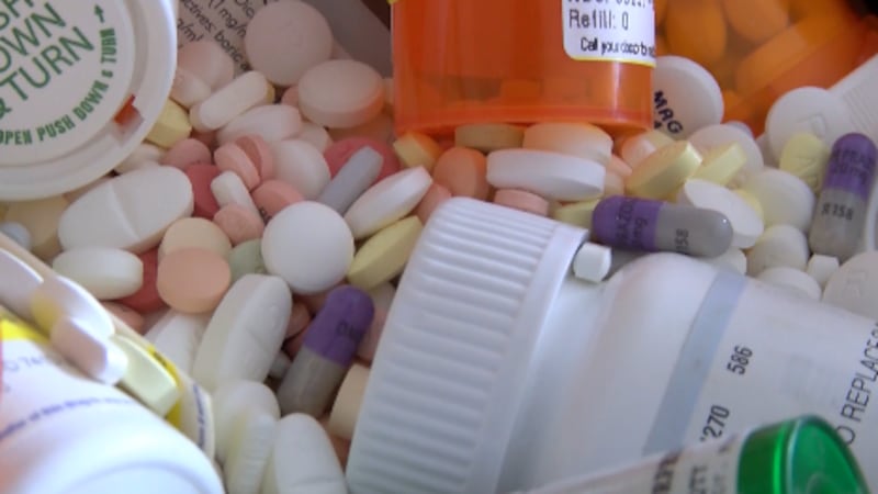 Un farmacéutico del oeste de Kentucky ha sido condenado a prisión por su participación en una...