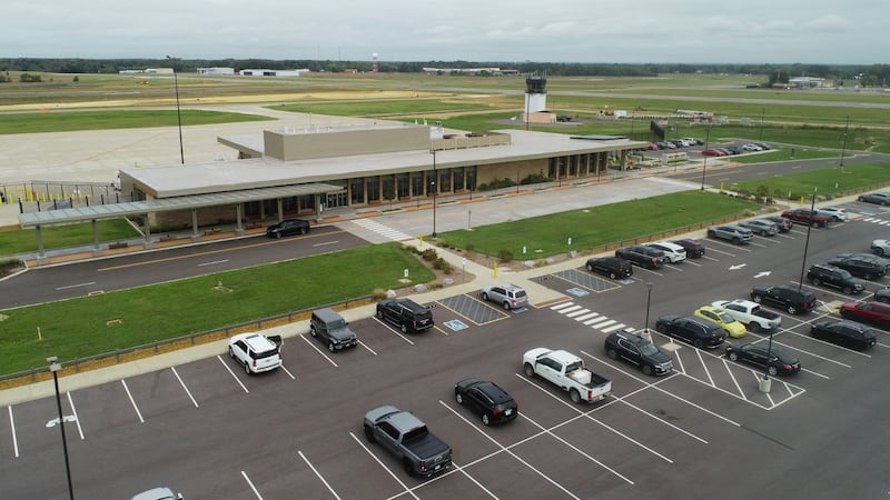 Un aeropuerto del oeste de Kentucky recibirá 3.1 millones de dólares en fondos federales para...