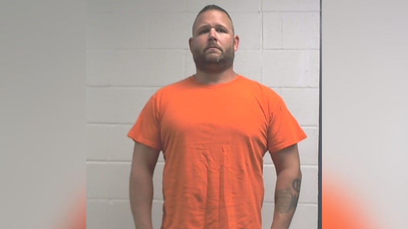 Kyle Pursley, de 43 años, de Doniphan, fue sentenciado al Departamento Correccional de...