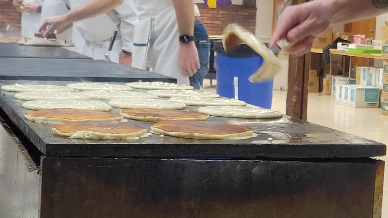 El miércoles 18 de marzo, se invita a la comunidad a un desayuno de tortitas.