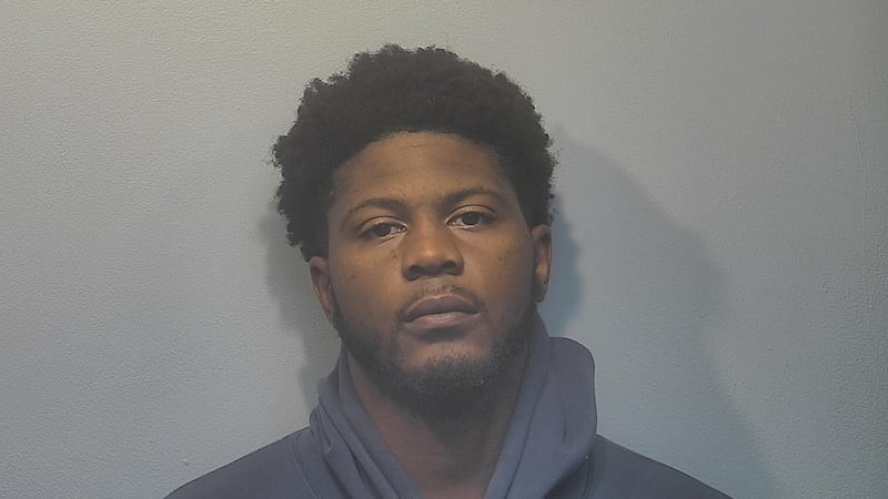 Dwayne Morrow, 32 de Paducah, es buscado por los delitos de secuestro y agresión en el condado...
