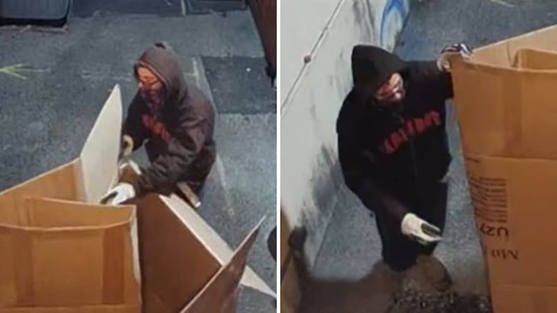 La policía busca a uno o varios sospechosos en relación con un robo en un negocio.