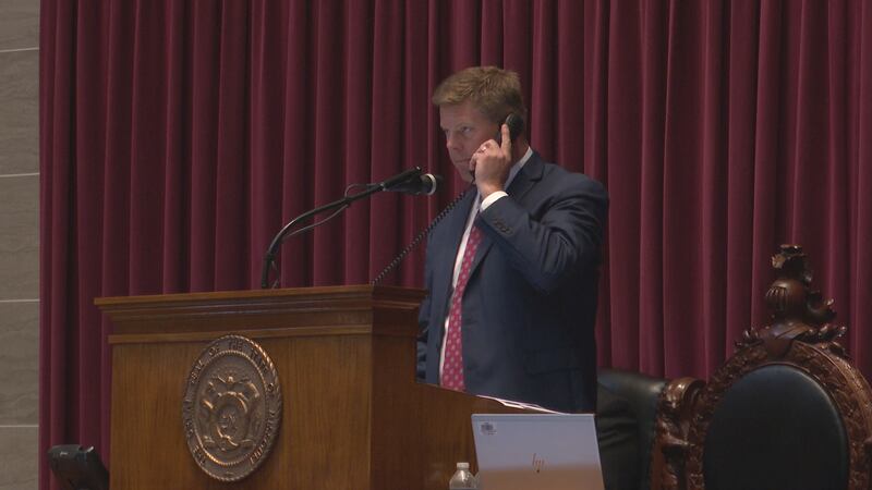 El presidente de la Cámara de Representantes, Dean Plocher, republicano de St. Louis, en la...