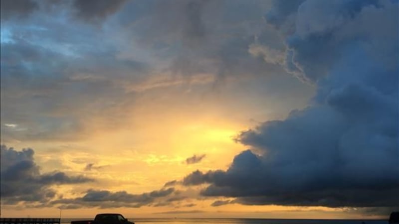 La combinación de llovizna y niebla densa podría afectar su viaje matutino al trabajo.