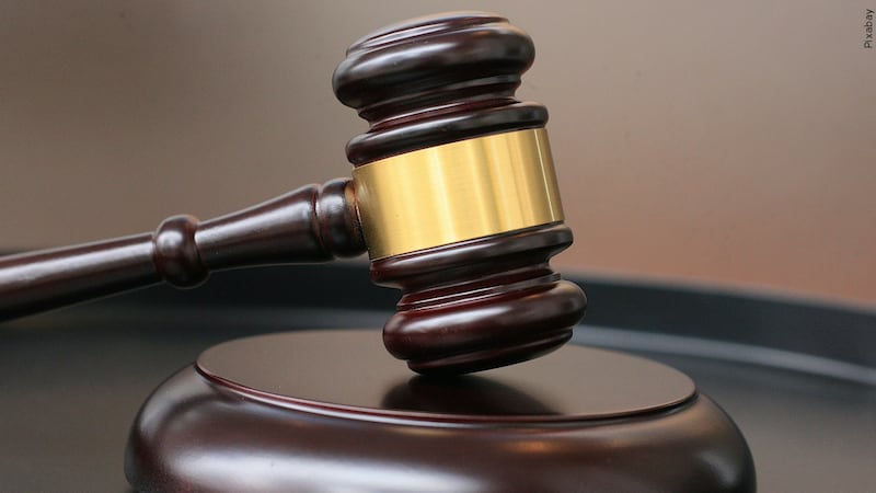 Un hombre que disparó a un agente de policía del condado de Stoddard el Día de Navidad el año...