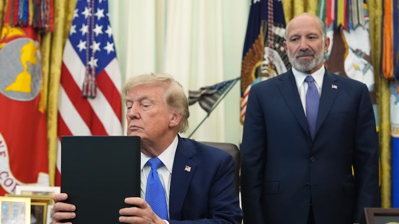 El presidente Donald Trump durante la ceremonia de firma de órdenes ejecutivas en el Despacho...