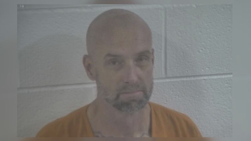 Aaron R. Wilkinson, 52 de Murray se enfrenta a múltiples cargos después de que fuera...