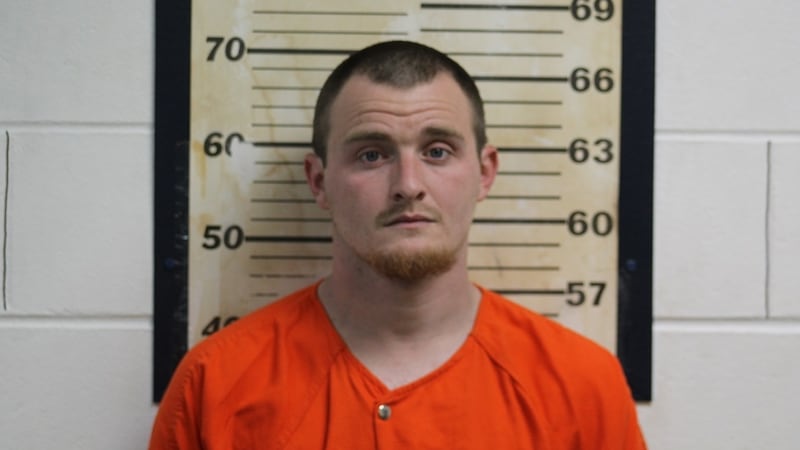 Bryan Campbell acusado de asesinato en el condado de Mississippi hizo su primera comparecencia...