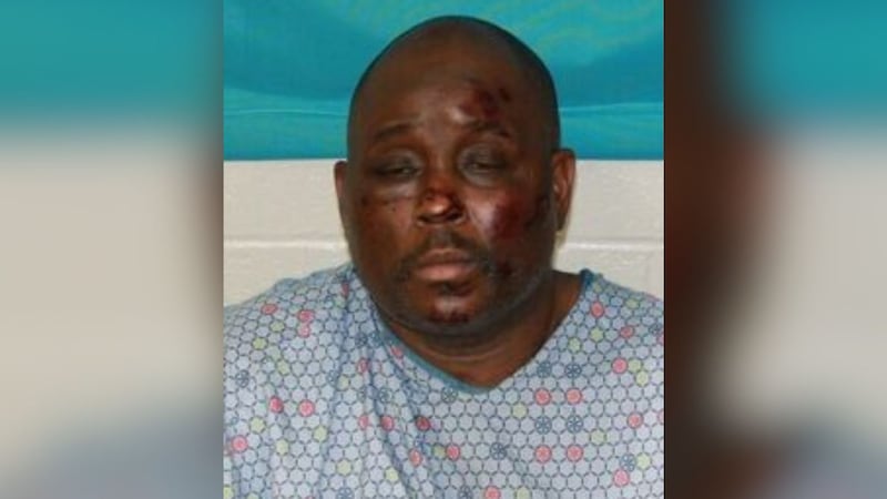 Marquentis Johnson, de 51 años, fue acusado de un delito grave por huida agravada tras una...