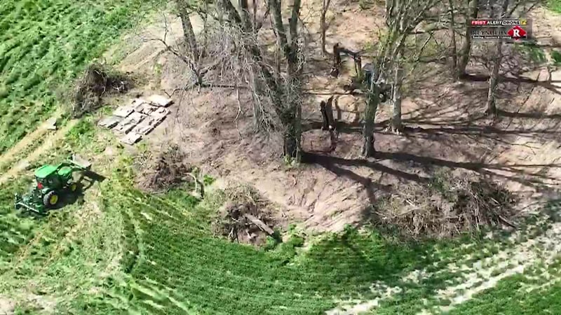 La investigación sobre los daños materiales sufridos en un cementerio histórico del condado de...