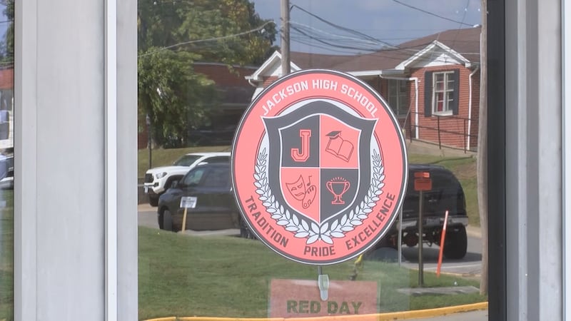 Una demanda contra un distrito escolar Heartland afirma que un malentendido llevó a una...