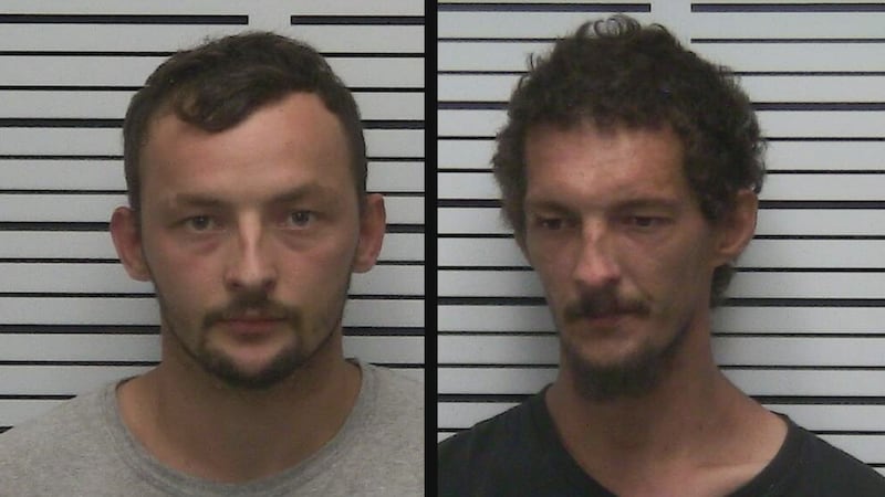 Wesley Mercer (izquierda) y Andrew Mercer (derecha) fueron arrestados en relación con una...