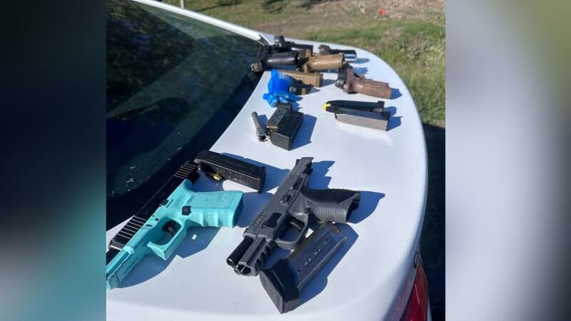 Tres menores fueron detenidos tras parada de tráfico.