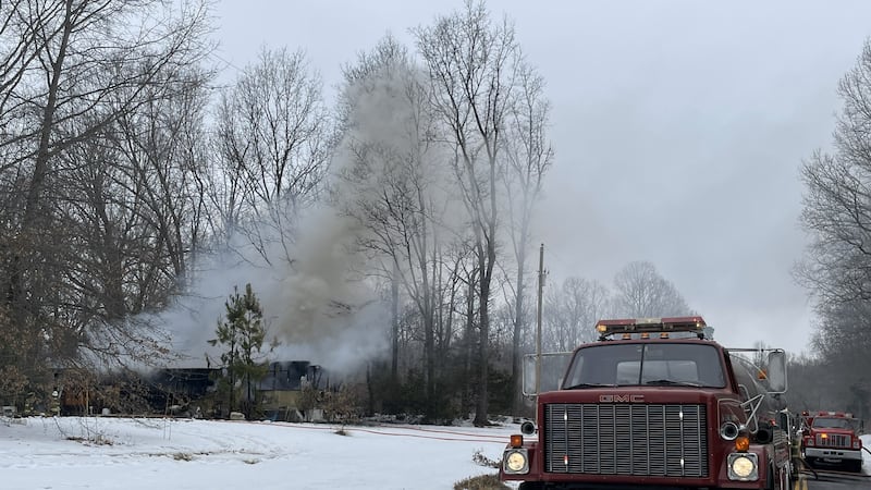 Un incendio en una vivienda desvió a los conductores el martes 3 de febrero por la mañana.