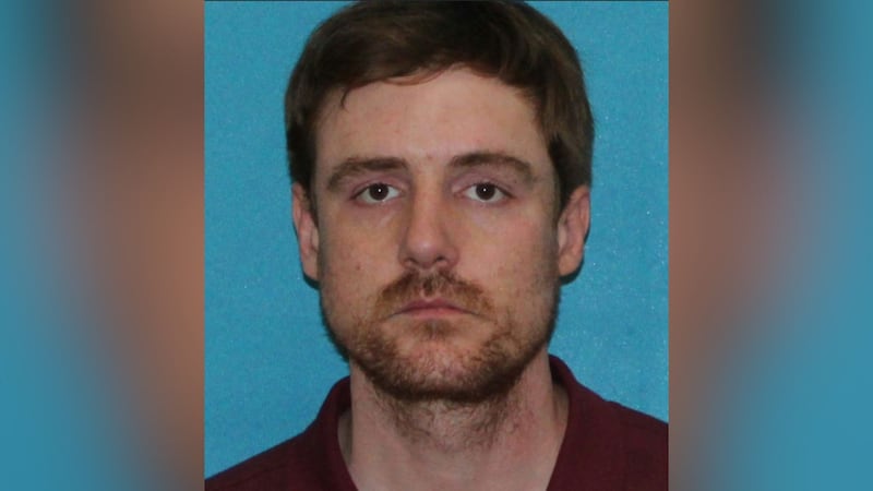 Un hombre de Sikeston fue arrestado en conexión con un robo en una tienda de joyas de Jackson.