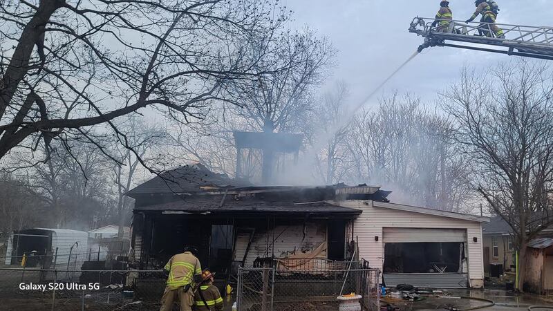 El domingo 1 de marzo, los bomberos combatieron un incendio en una vivienda situada en West...
