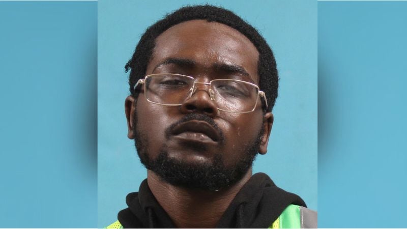 La policía de Cape Girardeau dijo que el conductor del vehículo que impactó al joven en un...