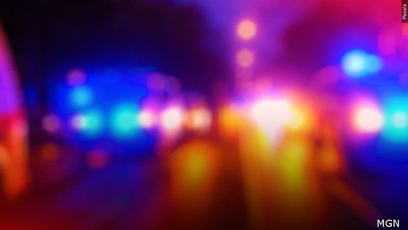 Un hombre de Farmington, Missouri, murió y otras 11 personas resultaron heridas en un choque...
