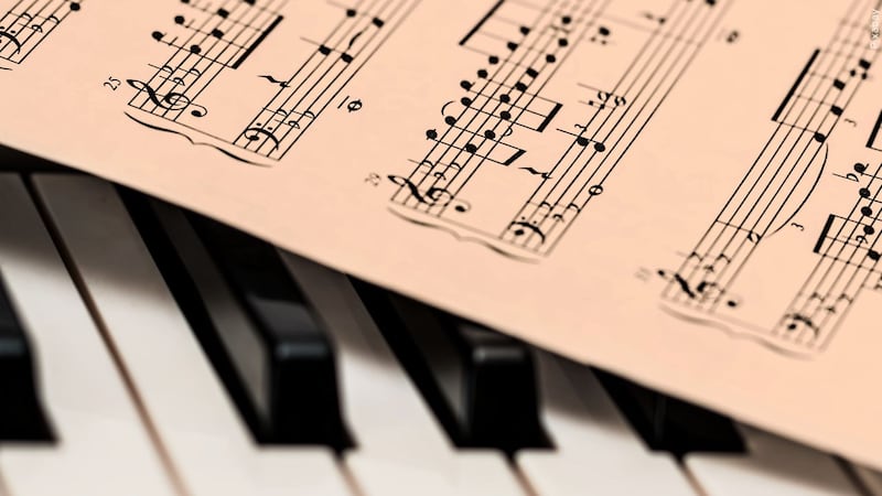 Los estudiantes de la Escuela de Música de la Universidad del Sur de Illinois en Carbondale...