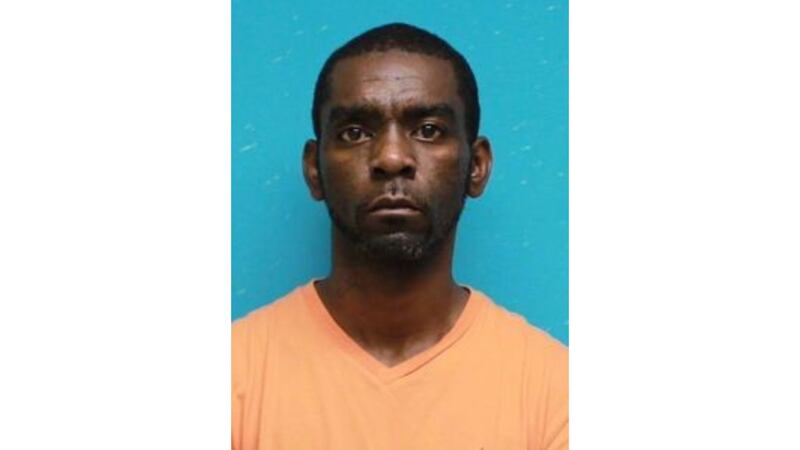 Isaiah Lane, de 33 años, está acusado de cuatro delitos graves, incluido el asesinato en...