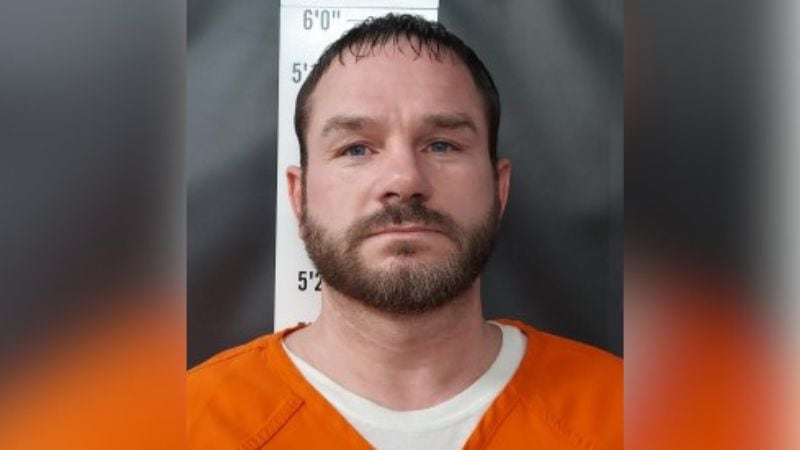 Michael Paul Shands fue declarado culpable de dos cargos de distribución de una sustancia...