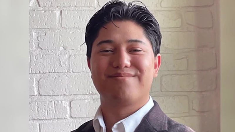 Un juez de inmigración le dio 60 días a un joven de Texas para salir del país. Omar Salazar...